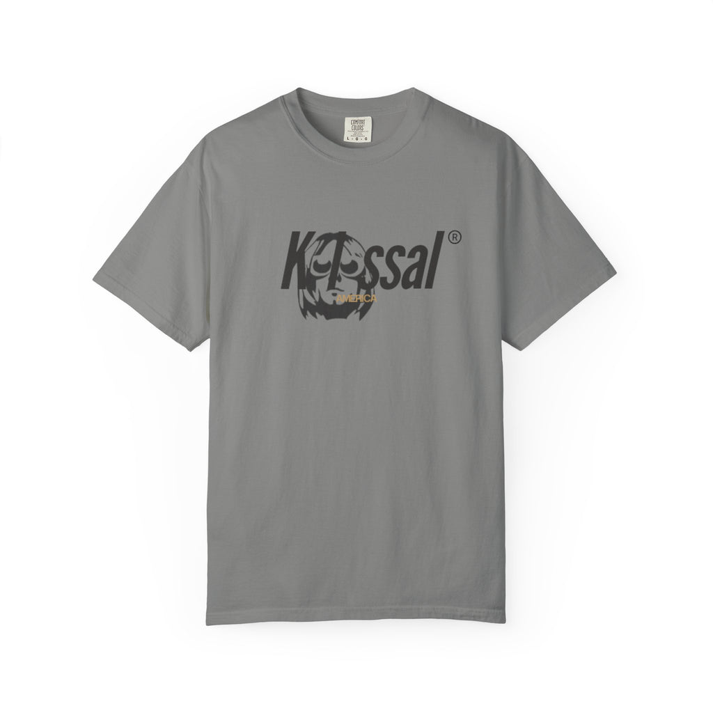 Kolossal Tee